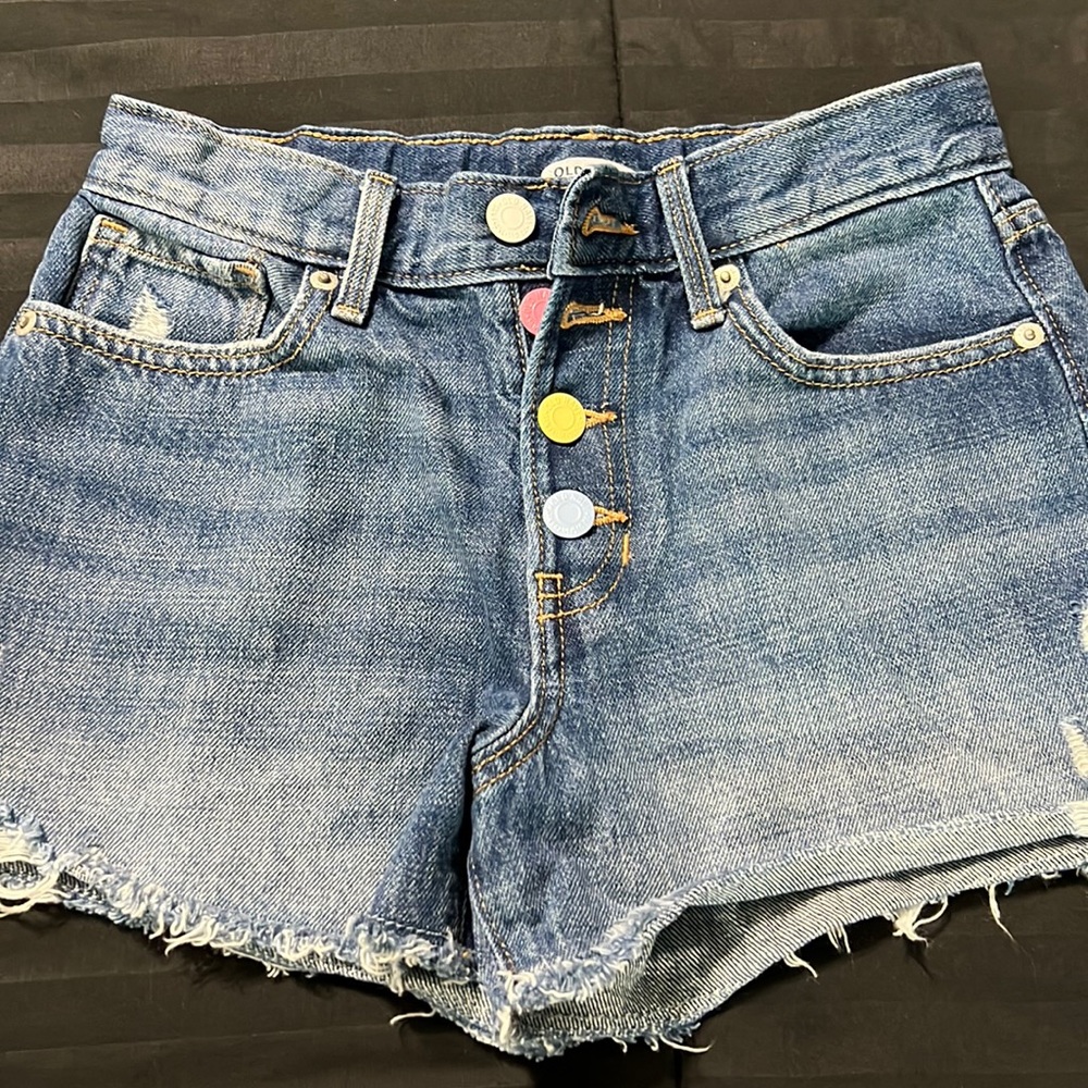 Old navy shirt or shorts size 12